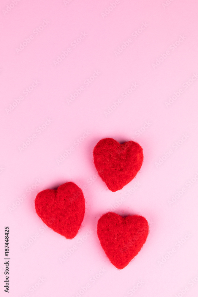 red hearts on rosa background