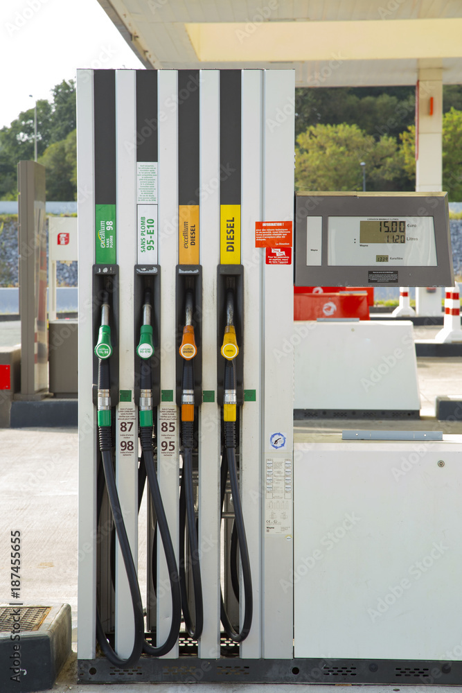 フランス バスク地方のガソリンスタンド Stock Photo | Adobe Stock