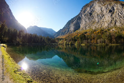 Fototapeta Naklejka Na Ścianę i Meble -  Herbstwald Landschaft Alpen Bluntautal Spätsommer