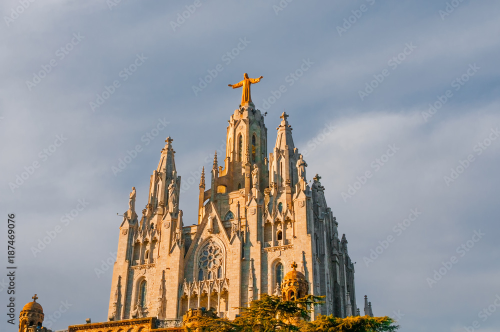 Fototapeta premium Expiatory Church of the Sacred Heart of Jesus on summit of Mount Tibidabo in Barcelona, Spain