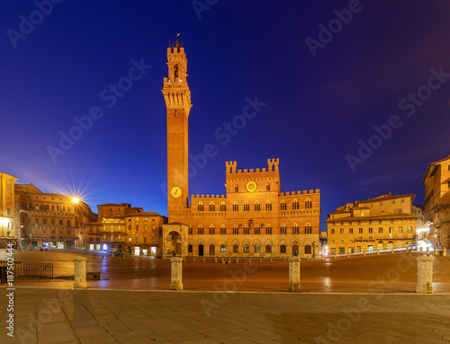 Siena. The central city square piazza del Campo.