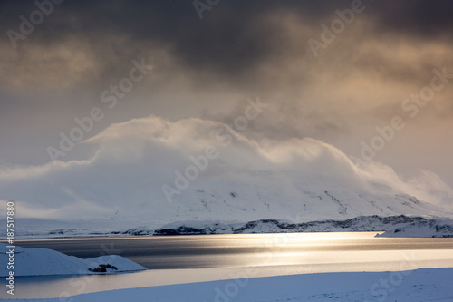 Fototapeta Naklejka Na Ścianę i Meble -  Thingellir - Island im Winter