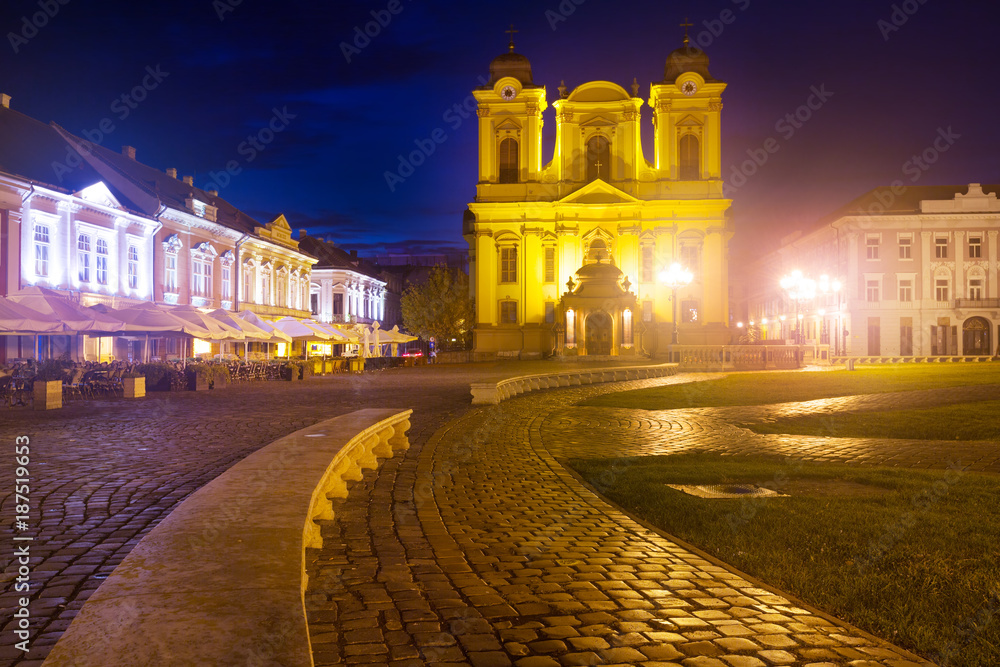 Fototapeta premium Union Square in night illumination of Timisoara