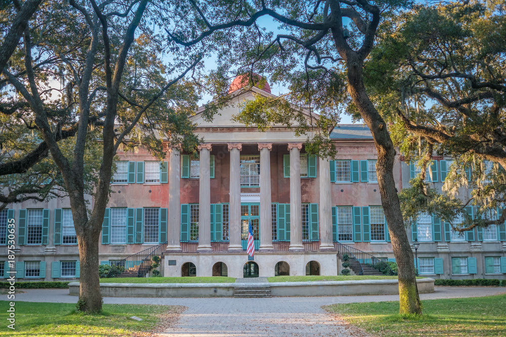 Fototapeta premium Główny kampus Charleston College, Charleston, SC USA