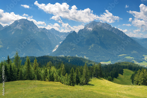 Fototapeta Naklejka Na Ścianę i Meble -  Green alpine valley