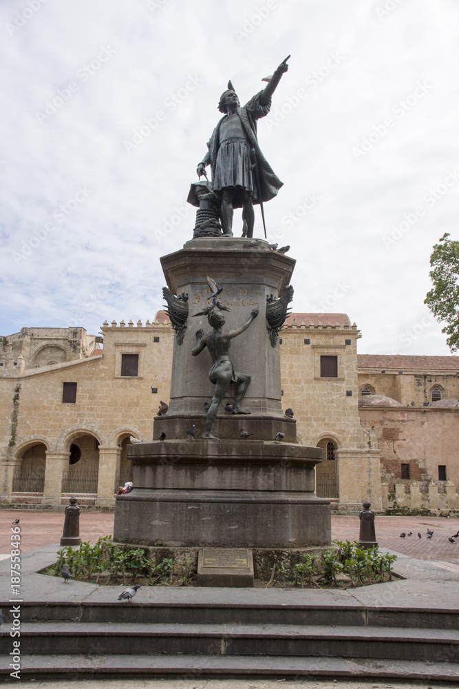 Fototapeta premium Christopher Columbus monument