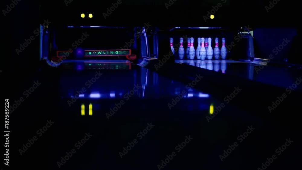 violation of the rules of bowling. Sucker Punch. The ball rolls along the game track and falls into the barrier screen for bowling. Fine. violation of the rules of bowling. Sucker Punch. The ball rolls along the game track and falls into the barrier screen for bowling. Fine.