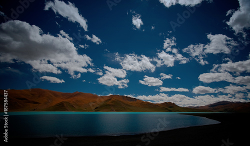 the scenery of YamdrokTso lake in Tibet, China photo