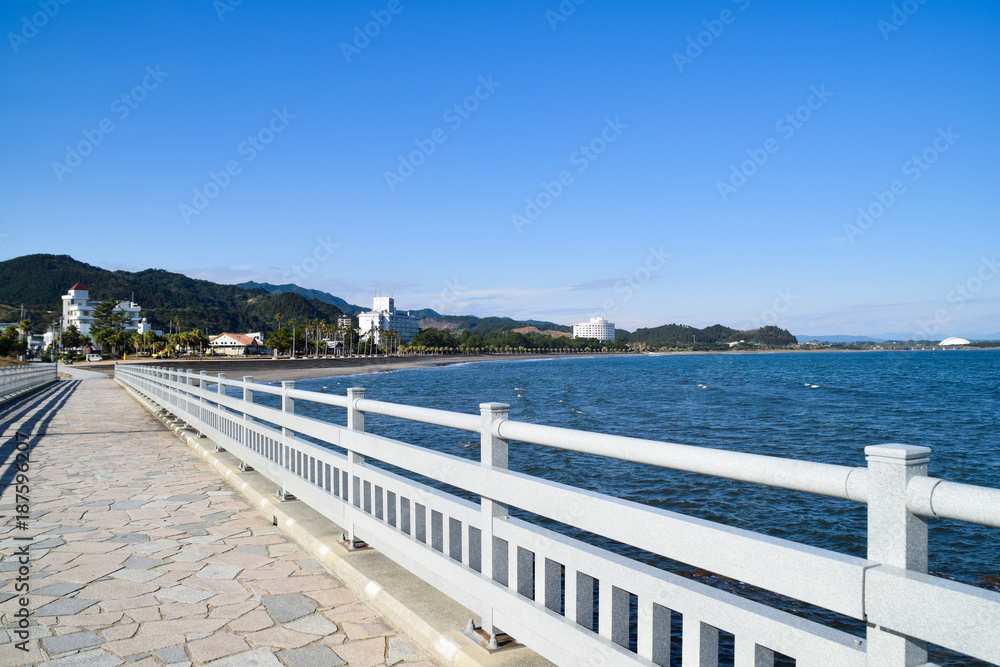 青島海岸　弥生橋