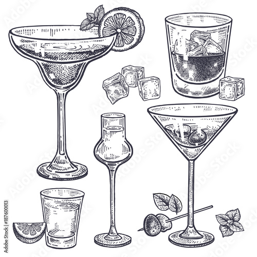 Alcoholic drinks set.