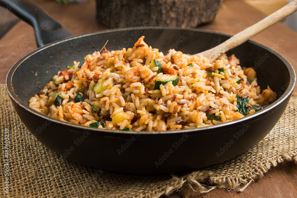 Risotto con zucchine e gamberi Risotto con zucchine e gamberi