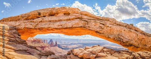 Obraz na płótnie Mesa Arch panorama, Canyonlands National Park, Utah, USA w salonie