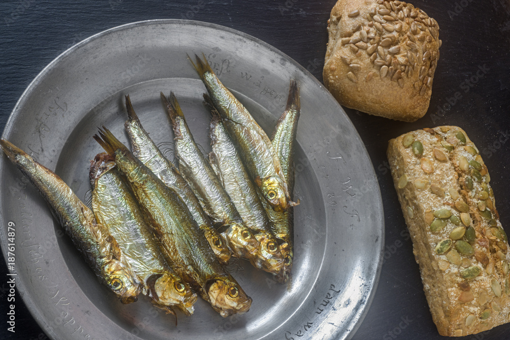 Kieler Sprotten auf Zinnteller Stock Photo | Adobe Stock
