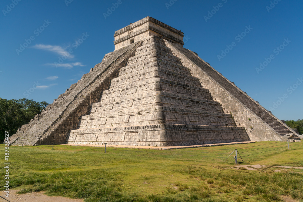 Mayan step pyramid ruins