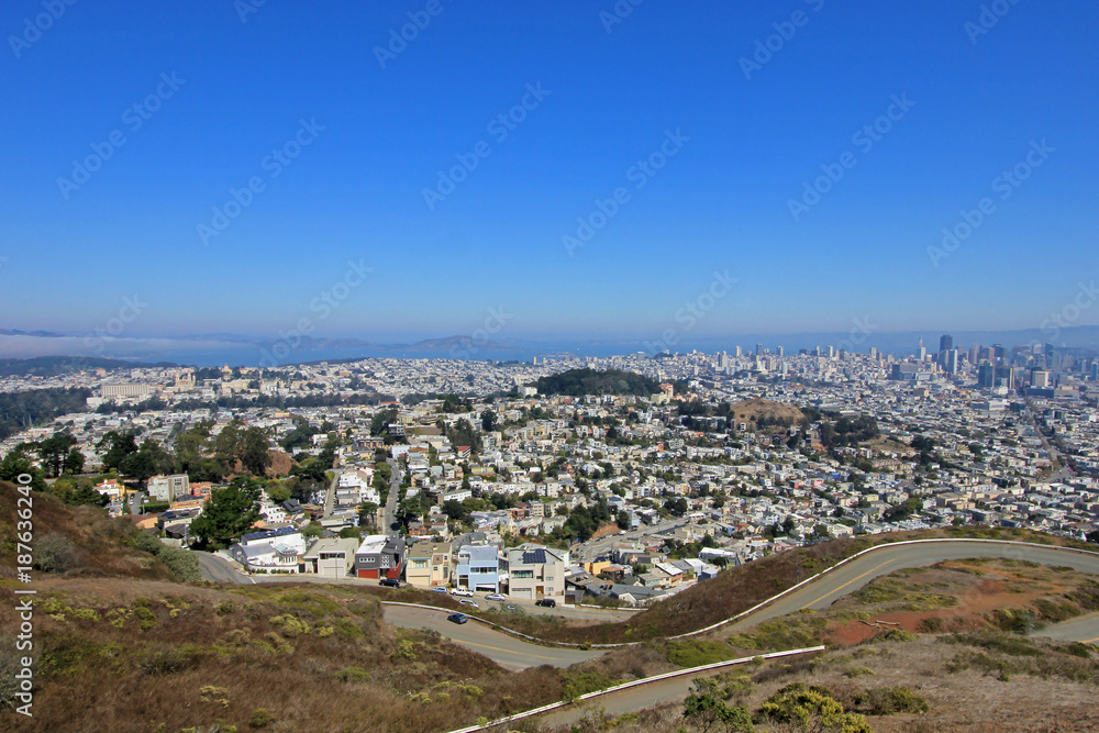 Panoramic view of downtown San Francisco from Twin Peaks, California, USA