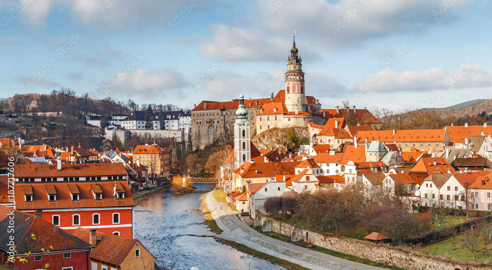 Obraz premium Beautiful panoramic view to the great castle of Cesky Krumlov, Czech republic