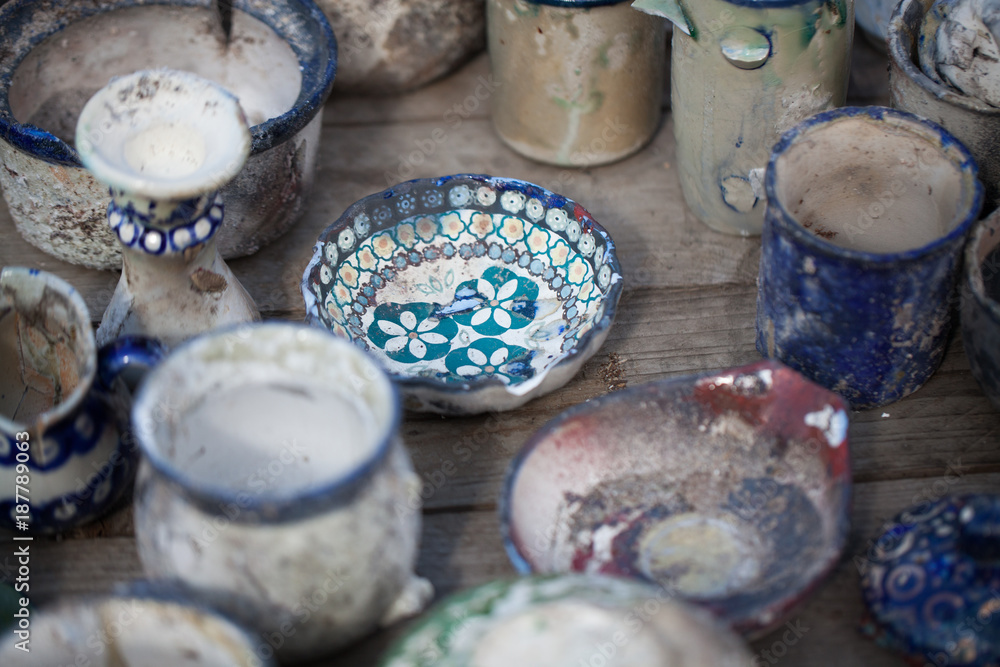 Boleslawiec ceramics - destroyed ceramics - art