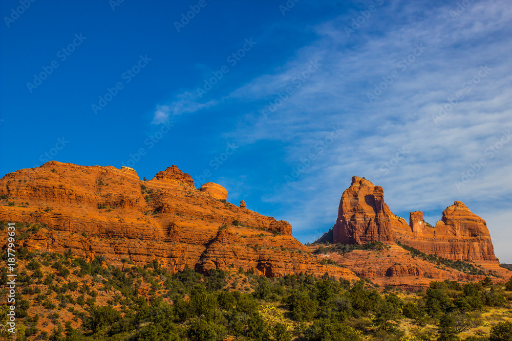 Fototapeta premium Red Rock Mountains In Late Afternoon Sun