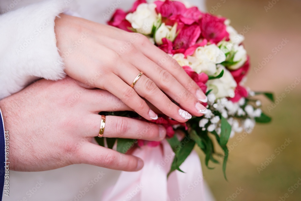 wedding bouquet with wite roses and pink flowers wedding bouquet with wite roses and pink flowers