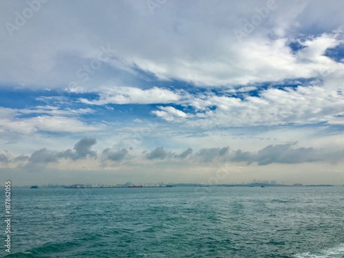 Singapur skyline von einem Kreuzschiff