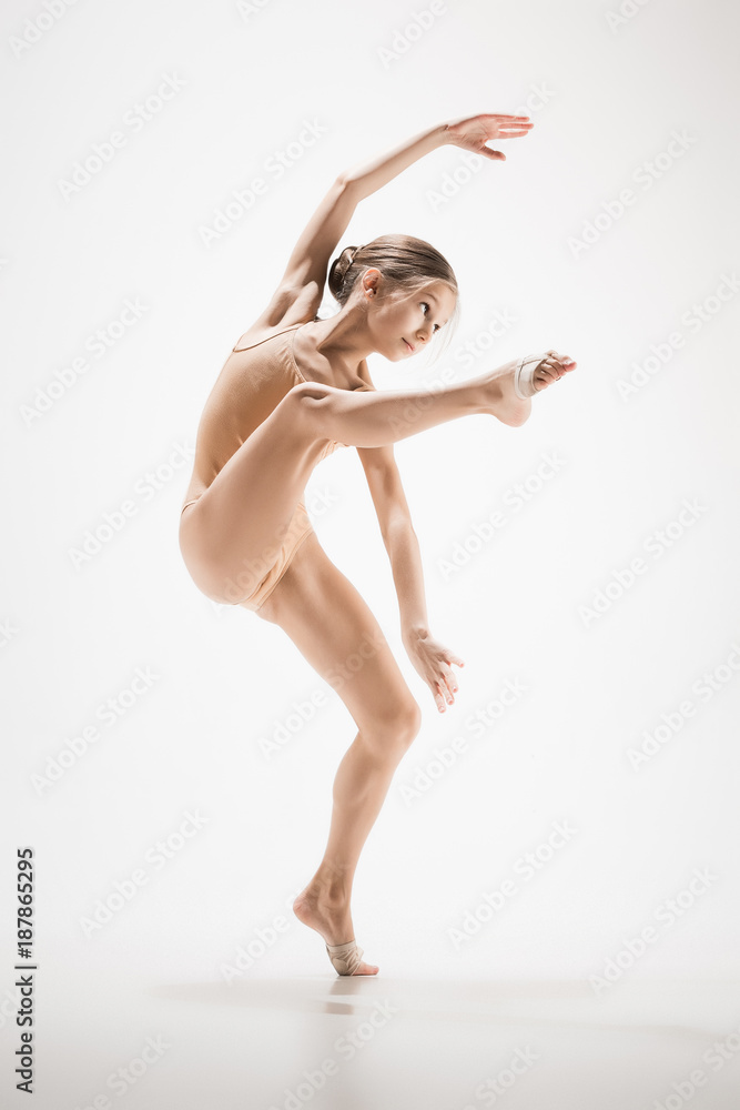 Fototapeta premium The teen modern ballet dancer