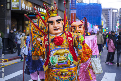 Chinese New Year, folk beliefs in Taiwan, the Lantern Festival temple parade, a huge god even,