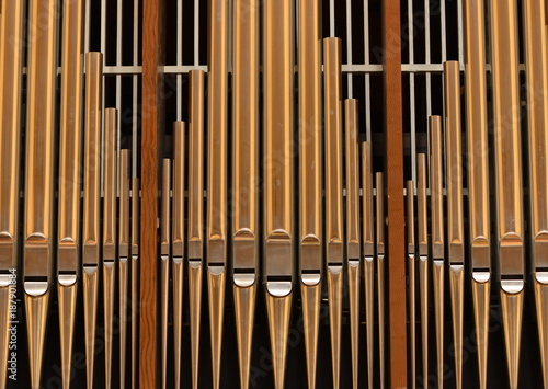 Pipe organ pipes