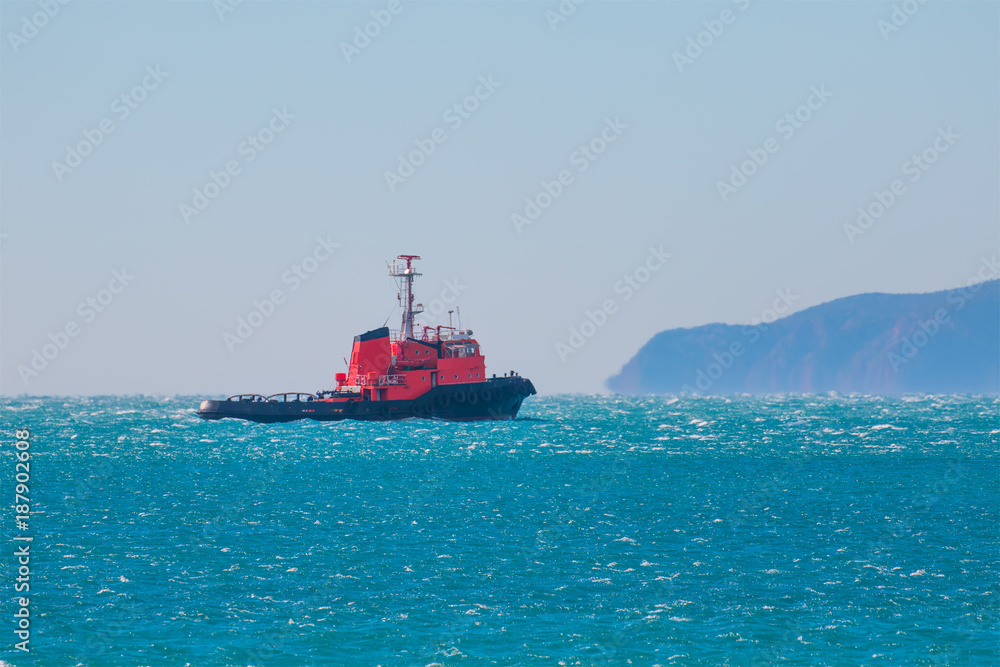 Tugboat at Mersin port, Turkey Tugboat at Mersin port, Turkey