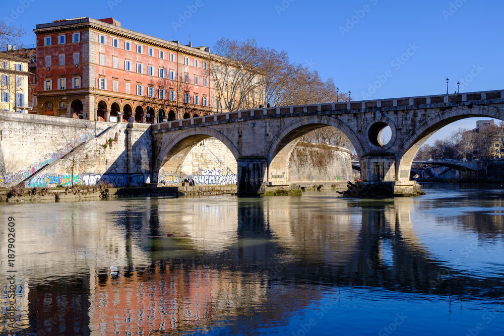 Travel photography - walking along the banks of the Tiber (Rome, Italy, Europe). Travel photography - walking along the banks of the Tiber (Rome, Italy, Europe).