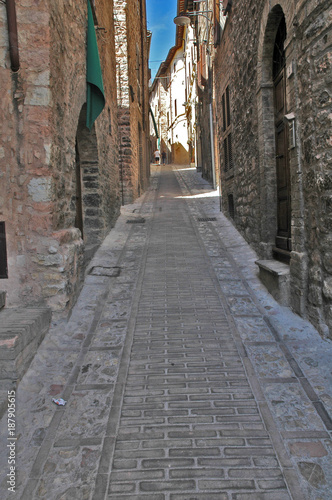 Spello, le strade e le case del villaggio - Umbria © lamio