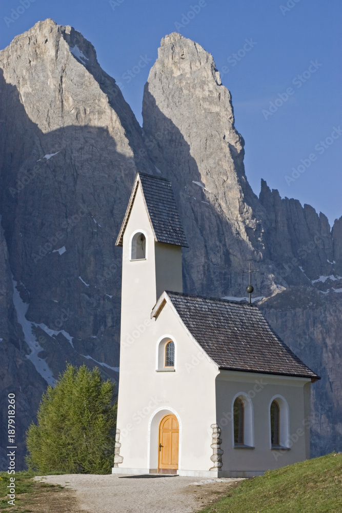Kapelle San Maurizio auf dem Grödner Joch