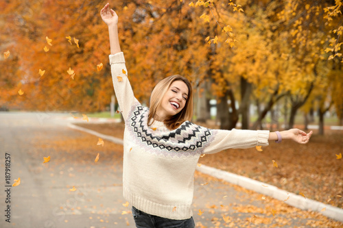 Beautiful smiling woman in ...