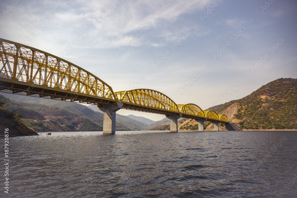 Obraz premium bridge over water 