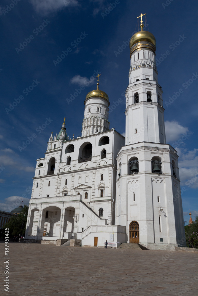 Fototapeta premium Ivan the Great Bell-Tower ensemble in Moscow Kremlin
