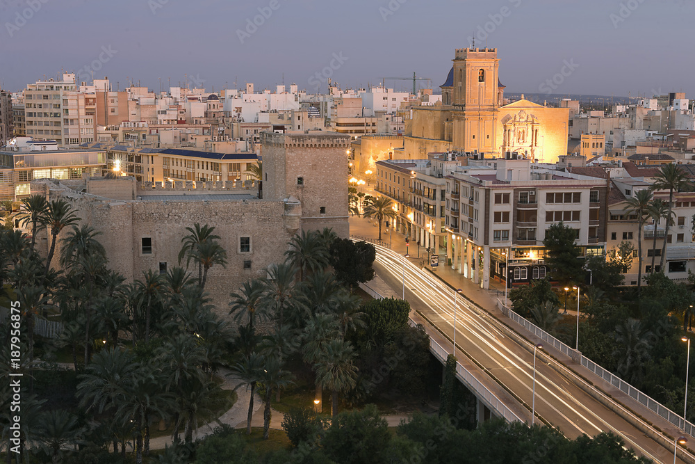 Views of the city of Elche dusk.