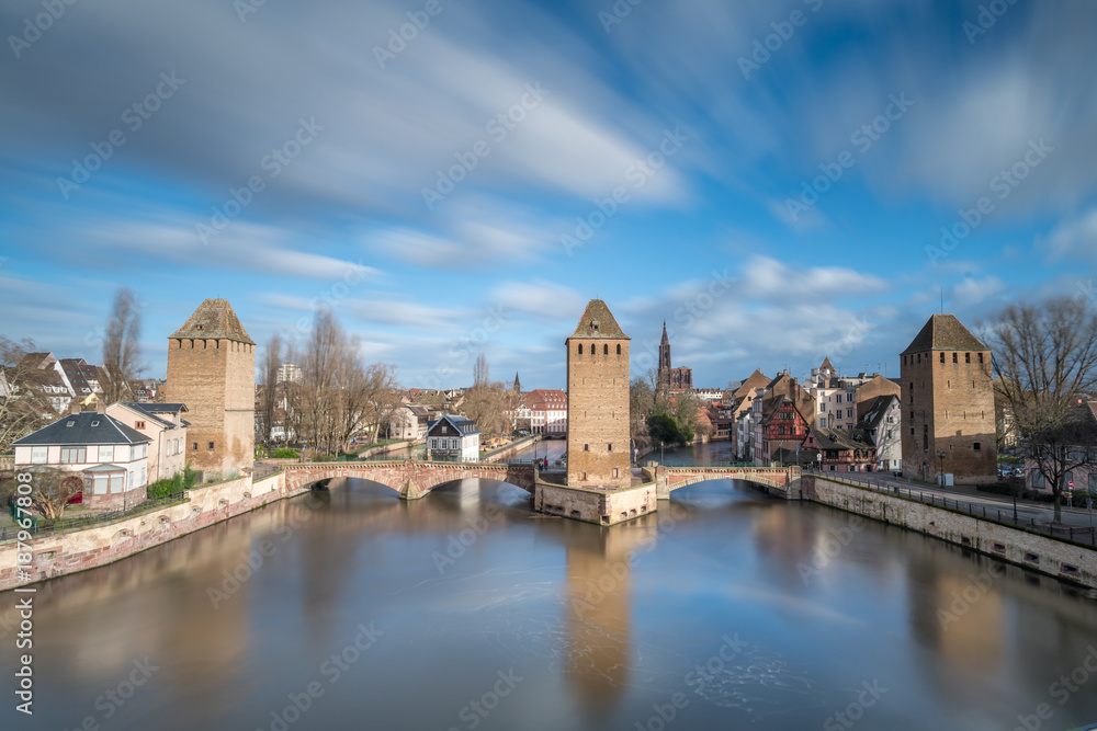Der Bezirk Barrage Vauban mit Blick auf Strassburg, Frankreich