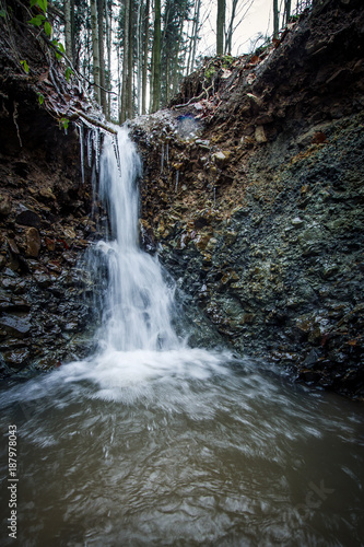Fototapeta Naklejka Na Ścianę i Meble -  Forest waterfall