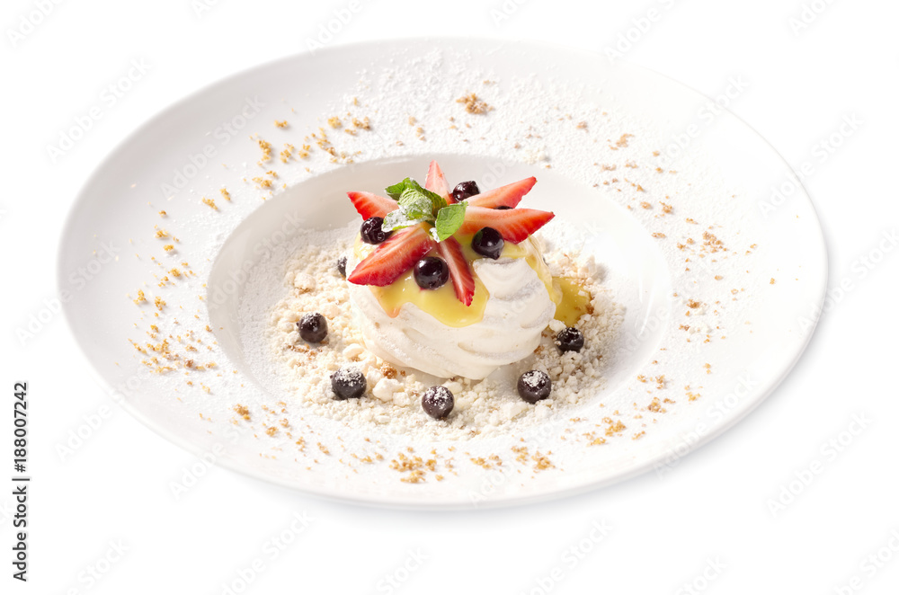 Meringue Pavlova with air cream and fresh berry Meringue Pavlova with air cream and fresh berry
