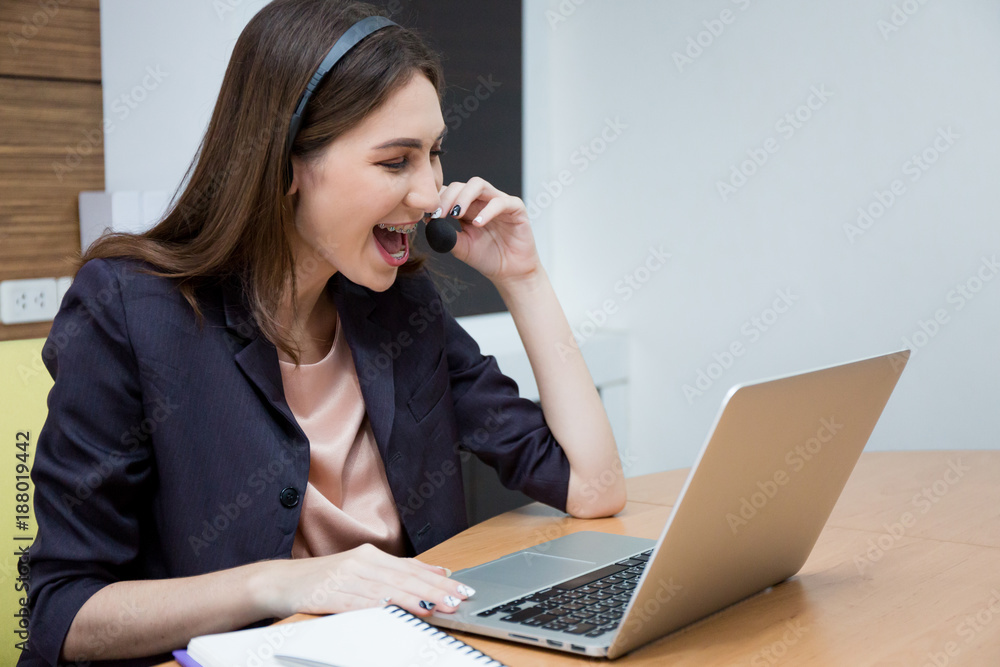 Operator use handsets and notebook for work. Operator use handsets and notebook for work.