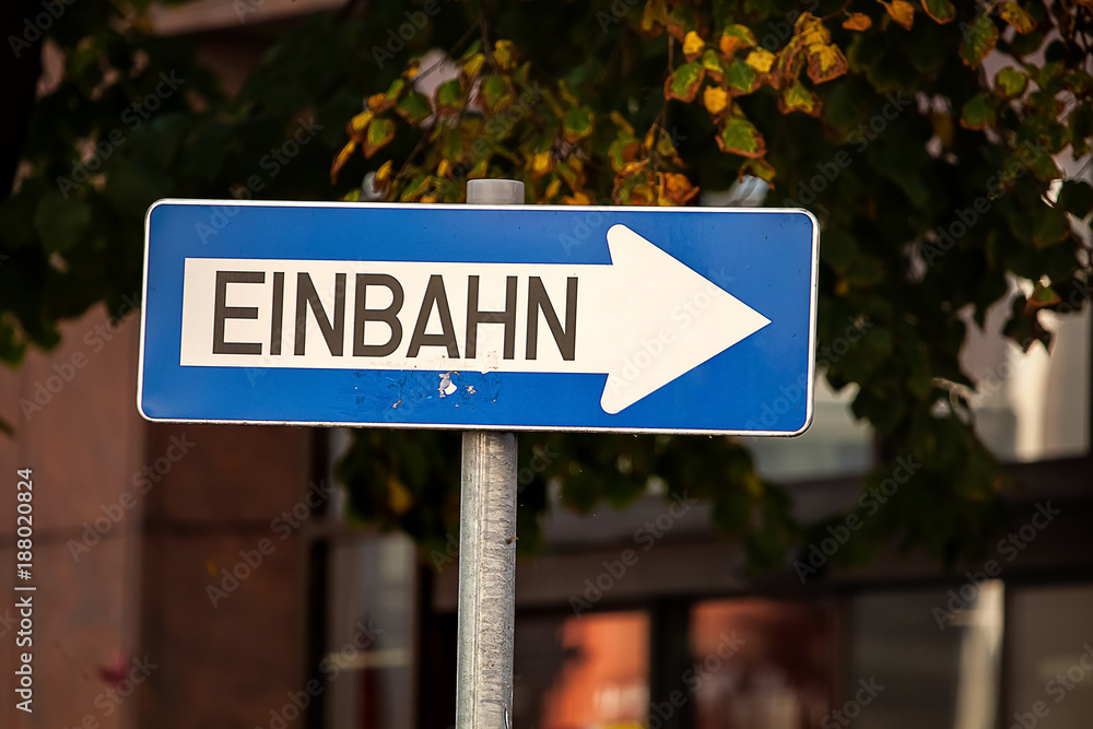 Fototapeta premium Einbahn