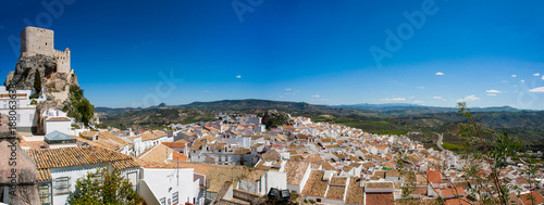 Fototapeta Naklejka Na Ścianę i Meble -  Olvera is a white village in Cadiz province, Andalucia, Southern Spain - the Parroquia de Nuestra Senora de la Encarnacion and the Moorish castle