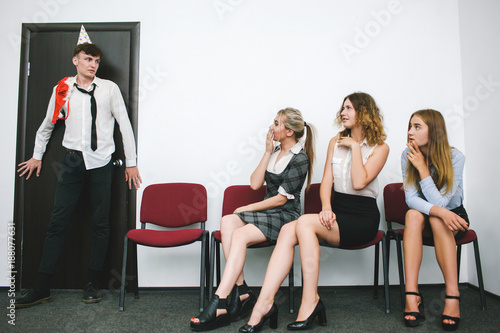 Foto sexual coercion at work awkward moment concept