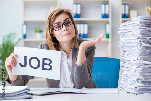 Free Download Businesswoman working in the office - GFXLoad