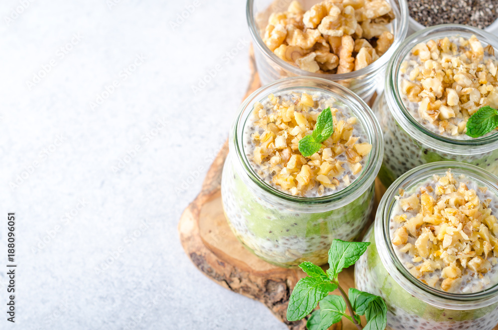 Chia pudding with kiwi and mint Chia pudding with kiwi and mint