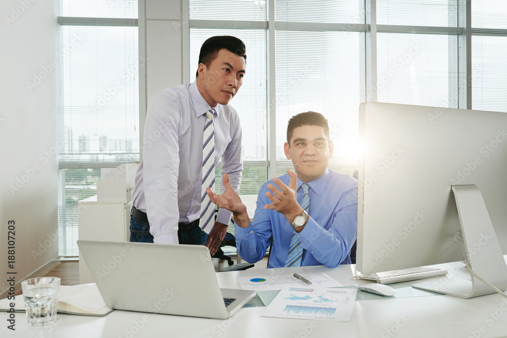 Fototapeta premium Working on new project