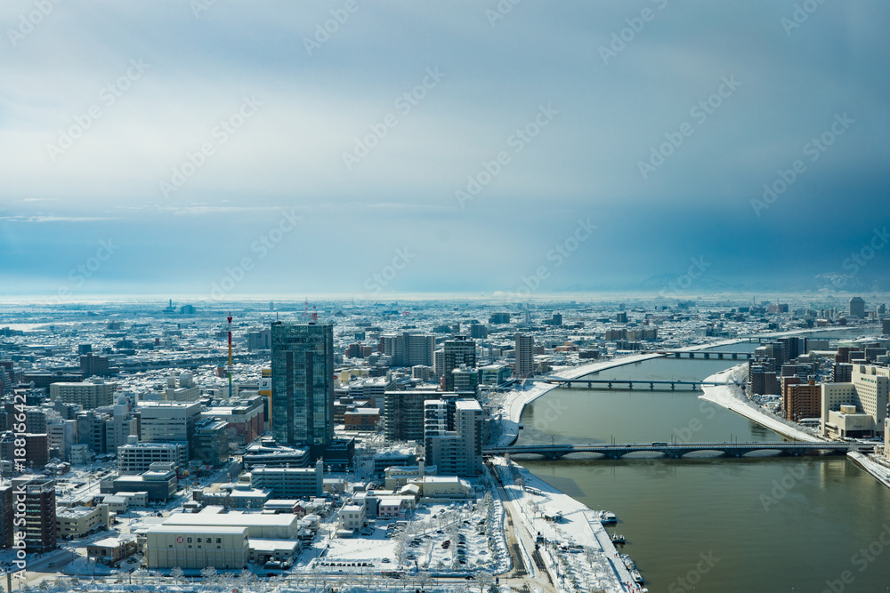 Fototapeta premium 大雪の新潟市内の展望