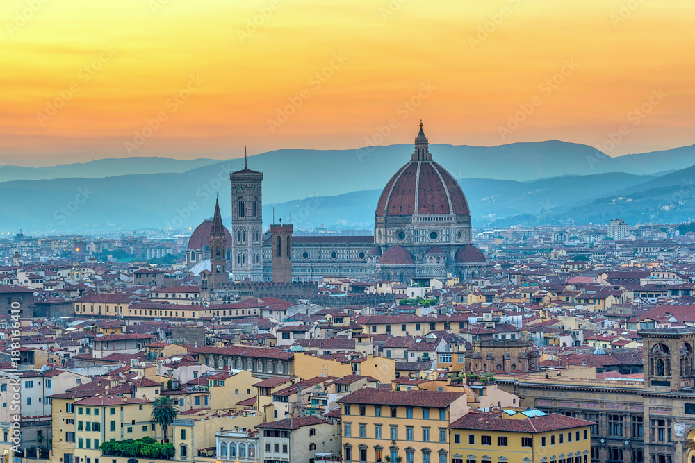 Fototapeta premium Florence sunset city skyline with Florence Duomo, Florence, Italy