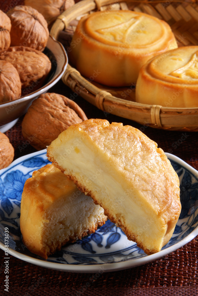  Chinese moon cake - food for Chinese mid-autumn festival 
