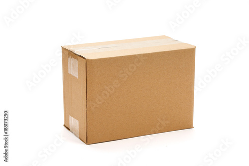 Carton cardboard box © yang
