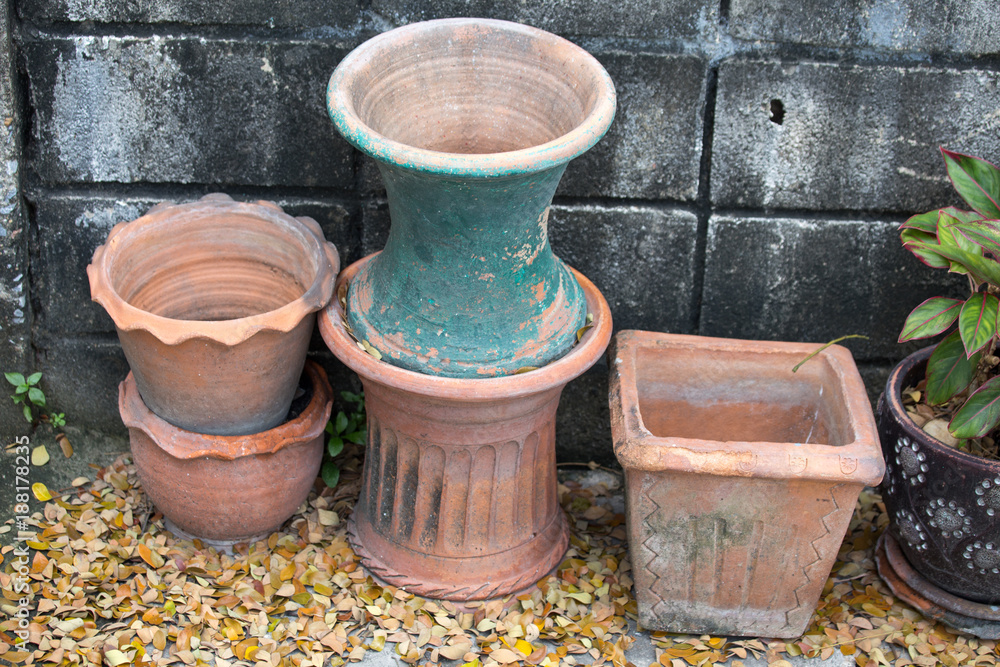 Plant pots in the garden